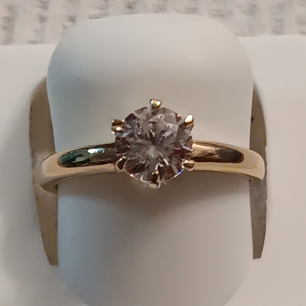 .14K YELLOW GOLD DIAMOND SIMULANT EUROPEAN SETTING ENGAGEMENT RING SIZE 6